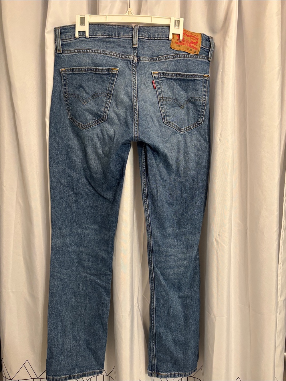 Levi's women’s Medium Blue Straight-Leg Jeans size 33 L 32